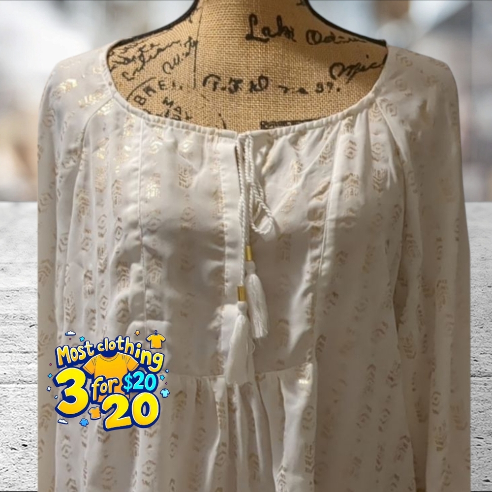 Takara white with gold metallic designs. Elastic sleeve, tassels. Size XL